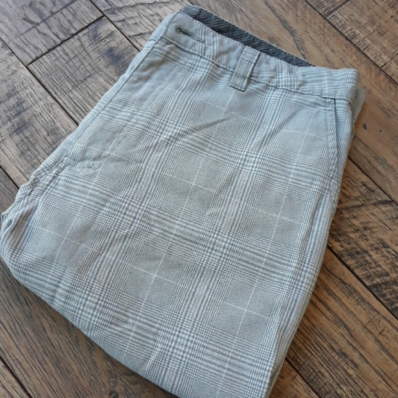 O’Neill - Picture 2 of 4